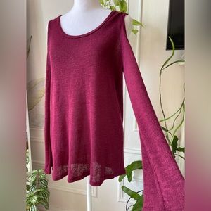 CASUAL COUTURE BY GREEN ENVELOPE SWEATER 🫦